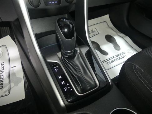 Used 2016 Hyundai Elantra GT FWD image 37