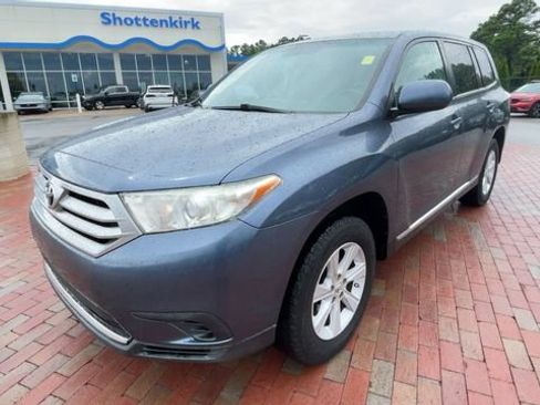 Used 2011 Toyota Highlander 4WD image 5