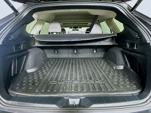Used 2025 Subaru Outback Premium image 29
