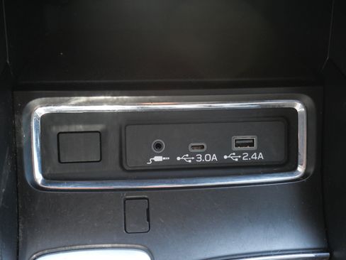 Used 2023 Subaru Ascent 8-Passenger AWD/4WD image 30