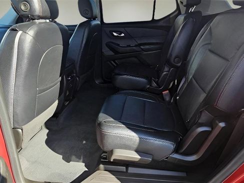 Used 2021 Chevrolet Traverse LT w/ LPO, Cargo Package AWD/4WD image 17