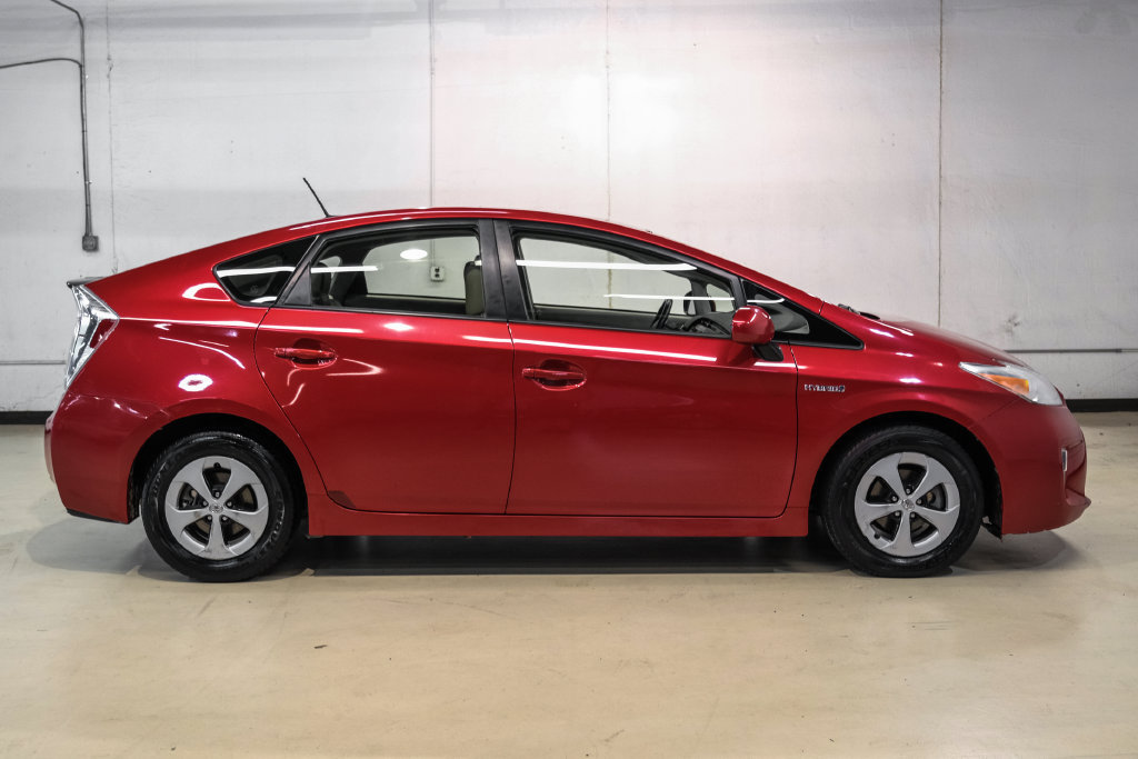 Used 2012 Toyota Prius Four w/ Deluxe Solar Roof Pkg FWD image 8