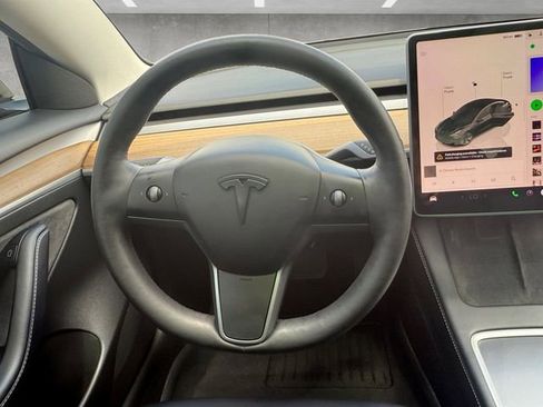 Used 2023 Tesla Model 3 Standard Range image 21