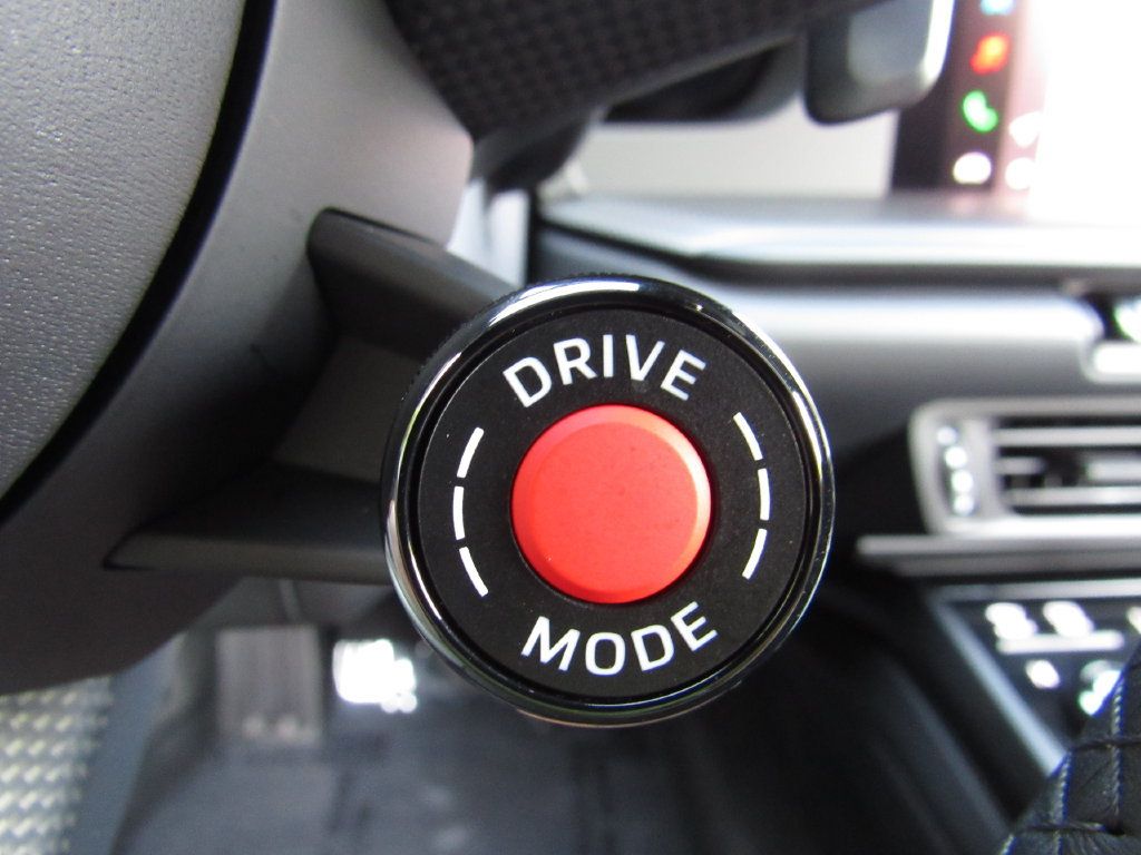 Certified 2026 Porsche 911 Targa 4 GTS AWD/4WD image 40