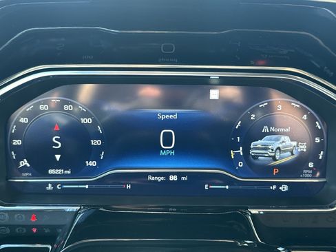 Used 2022 Chevrolet Silverado 1500 ZR2 image 23