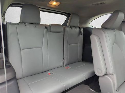 Used 2026 Toyota Highlander Limited AWD/4WD image 25