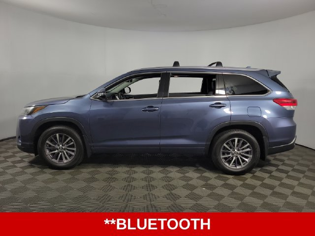 Used 2017 Toyota Highlander XLE AWD/4WD image 7