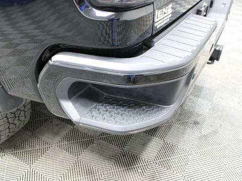 Used 2024 GMC Sierra 2500 AT4 image 46