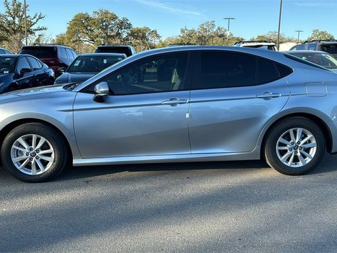 New 2026 Toyota Camry LE image 4