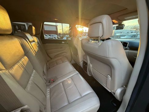Used 2014 Jeep Grand Cherokee Limited image 28