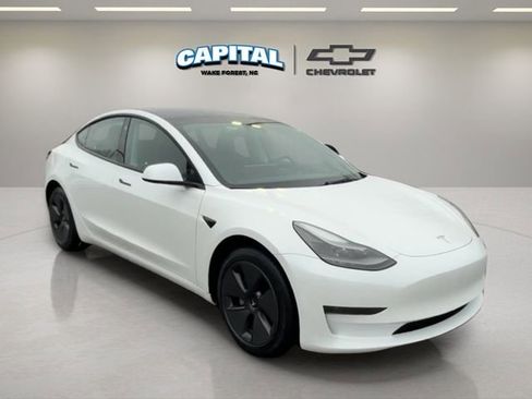 Used 2023 Tesla Model 3 Standard Range image 7