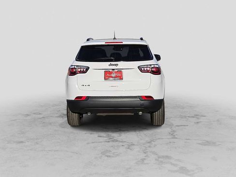 New 2026 Jeep Compass Latitude image 7