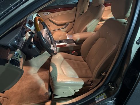 Used 2010 Cadillac CTS Luxury image 11