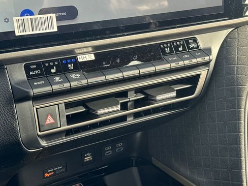 New 2026 Toyota Camry XLE AWD/4WD image 23