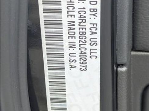 Used 2020 Jeep Grand Cherokee Limited X RWD image 18