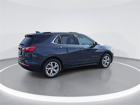 Used 2018 Chevrolet Equinox Premier image 8