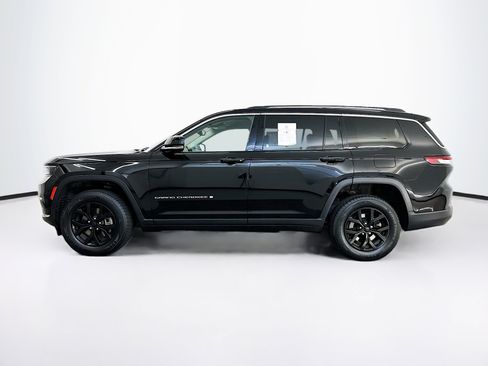 Used 2023 Jeep Grand Cherokee L Limited AWD/4WD image 4