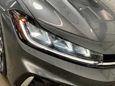 New 2025 Volkswagen Jetta SE image 28