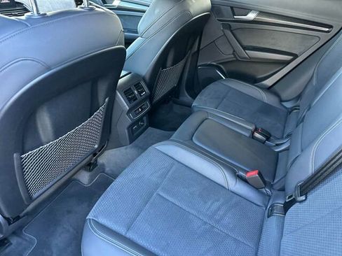 Used 2022 Audi SQ5 Premium image 15