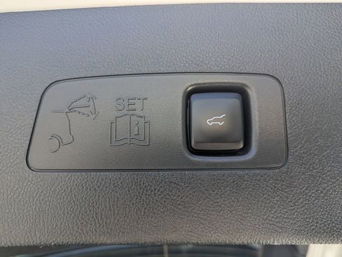 Certified 2023 Lincoln Corsair FWD w/ Equipment Group 101A image 15