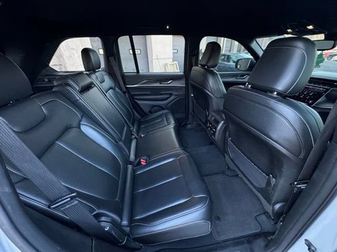 Used 2024 Jeep Grand Cherokee Limited RWD image 14