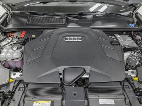 Used 2022 Audi Q8 Premium Plus image 11