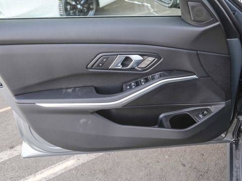 Used 2025 BMW 330i xDrive Sedan image 17