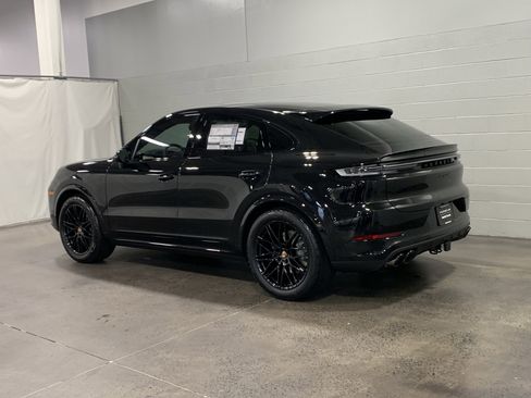 New 2026 Porsche Cayenne Coupe image 3