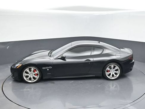 Used 2017 Maserati GranTurismo Sport RWD image 38