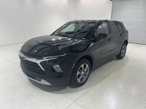 Used 2023 Chevrolet Blazer LT w/ Driver Confidence Package image 1