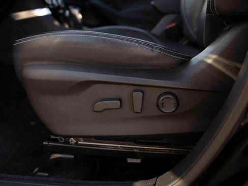 Used 2020 Subaru Forester Touring image 13