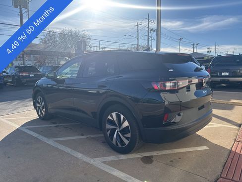 Used 2023 Volkswagen ID.4 Pro image 3