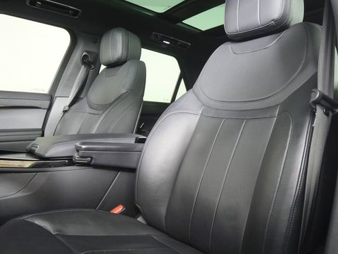 Used 2023 Land Rover Range Rover Sport SE image 11