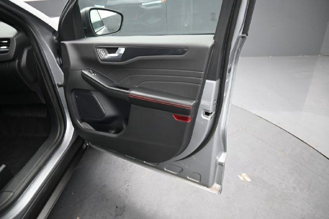 Certified 2024 Ford Escape ST-Line w/ Tech Pack #1 AWD/4WD image 32