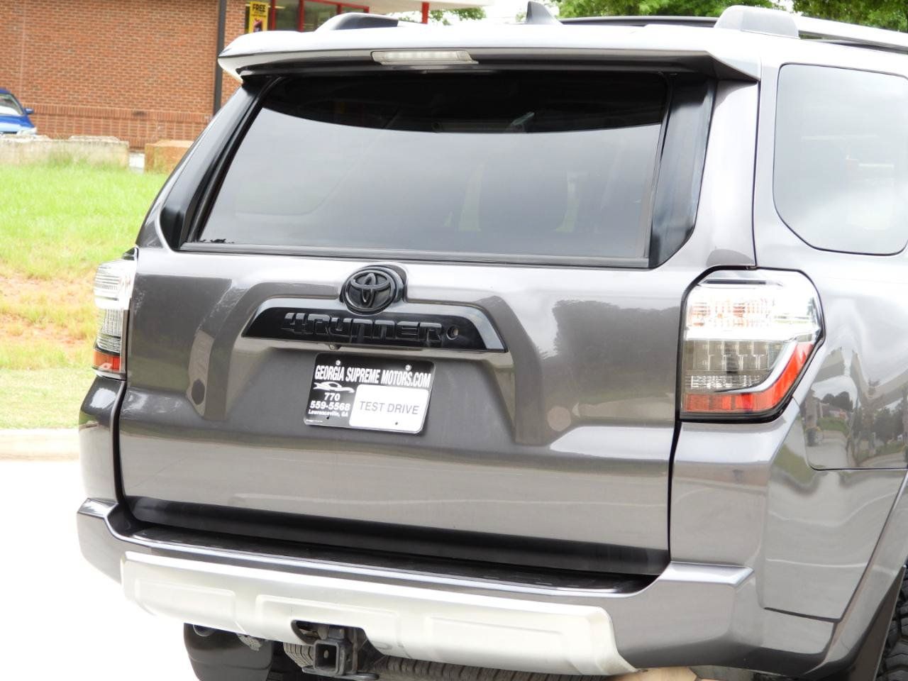 Used 2018 Toyota 4Runner TRD Off-Road Premium AWD/4WD image 15