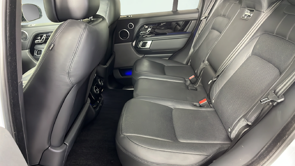 Used 2020 Land Rover Range Rover HSE AWD/4WD image 16
