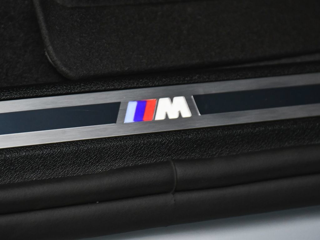 Used 2026 BMW XM Label Red AWD/4WD image 18