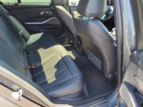 Used 2020 BMW 330i Sedan w/ M Sport Package RWD image 21