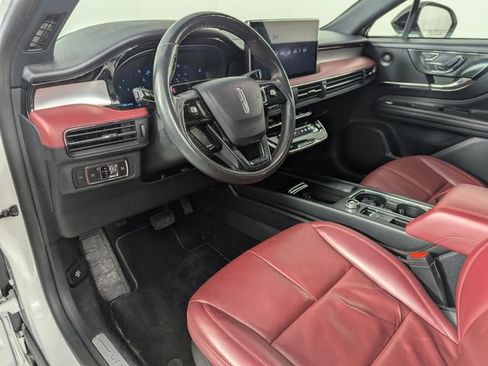 Used 2023 Lincoln Corsair Reserve w/ Equipment Group 202A image 11