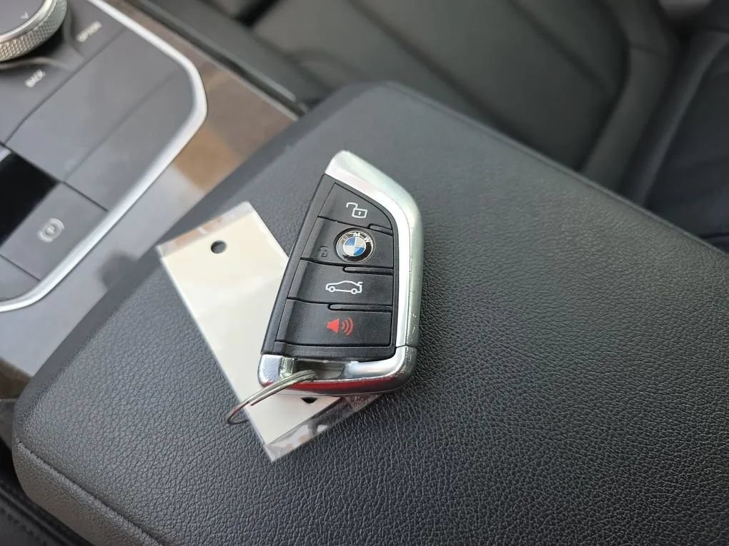 Used 2020 BMW 330i Sedan w/ Convenience Package RWD image 37