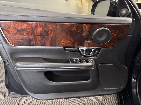 Used 2016 Jaguar XJ R-Sport image 37