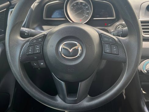 Used 2016 MAZDA MAZDA3 i Sport FWD image 19