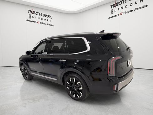 Used 2025 Kia Telluride SX Prestige AWD/4WD image 3