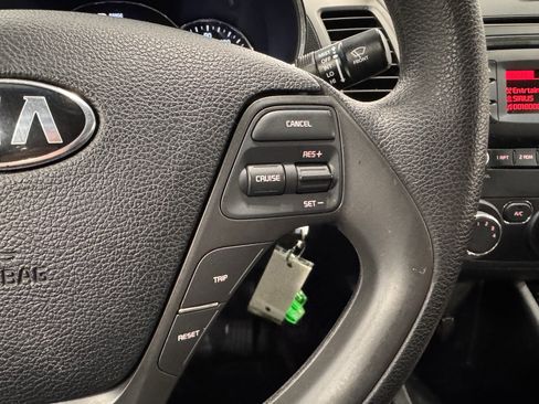 Used 2018 Kia Forte LX image 13