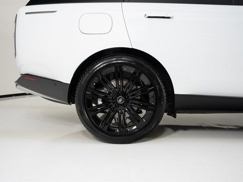 Used 2023 Land Rover Range Rover SE AWD/4WD image 11