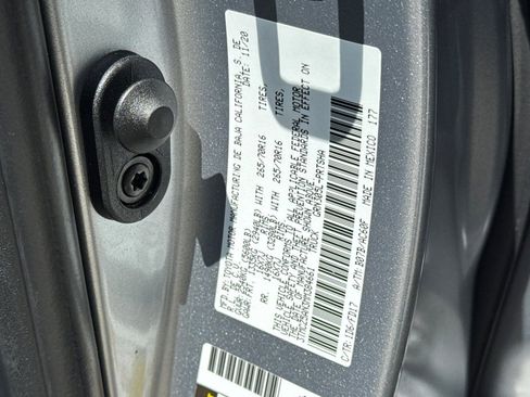 Used 2021 Toyota Tacoma TRD Off-Road w/ Technology Package AWD/4WD image 36