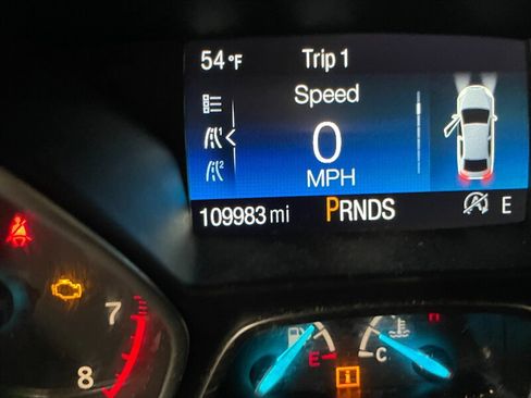 Used 2017 Ford Escape SE FWD image 9