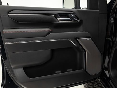 Used 2026 GMC Sierra 2500 AT4X image 35