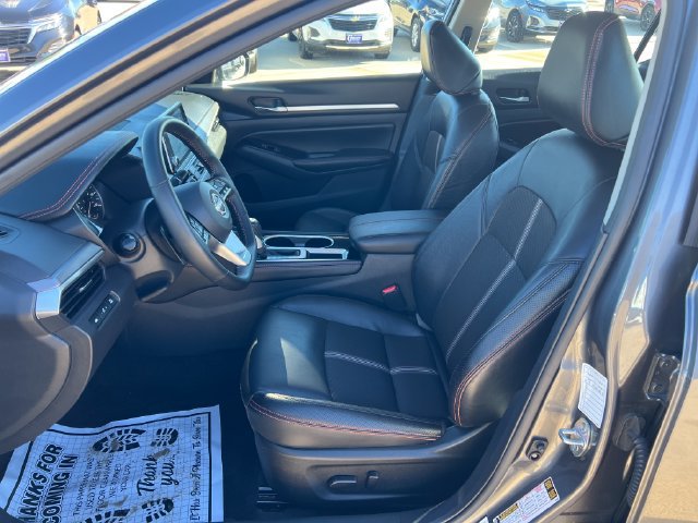 Used 2025 Nissan Altima 2.5 SR FWD image 12
