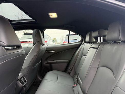 Used 2023 Lexus UX 250h AWD w/ Premium Package image 15